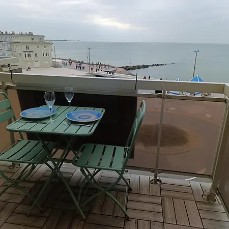 Daire Bleu Iconic Vue A