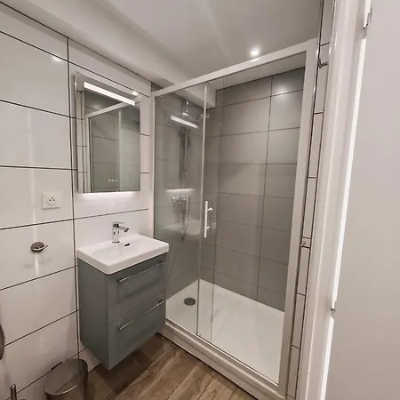 Bleu Iconic Vue A Daire *